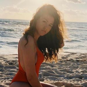 Meet your Posher, Nina